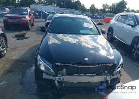 2017 Mercedes-Benz C 300 Sport 4Matic из США, поврежденный, VIN 55SWF4KB4HU215875